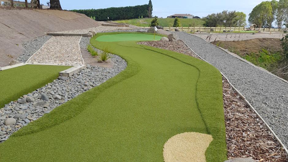Enjoy 9 holes at Smallgusta - New Zealand’s first premium 1:10 scale putting course